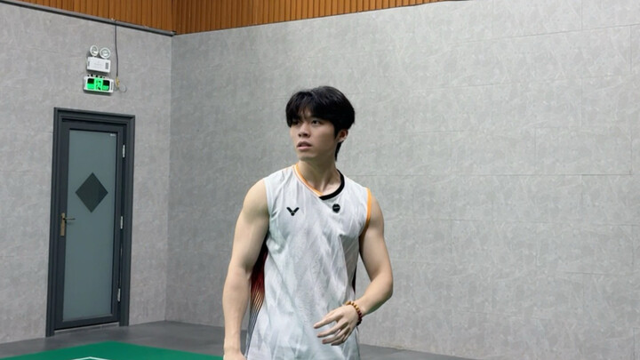 Signs that a badminton player is about to get thoroughly beaten
