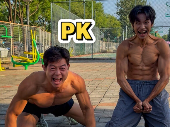 Bertanding olahraga dengan Hua Xiaolong! Pertarungan seru, menurut kalian siapa yang menang?
