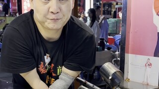 我没有手，我一样也可以把每一份蛋炒饭炒好 ！