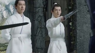 Sebenarnya ada dua prajurit lapis baja yang tersembunyi di kehampaan Kunlun