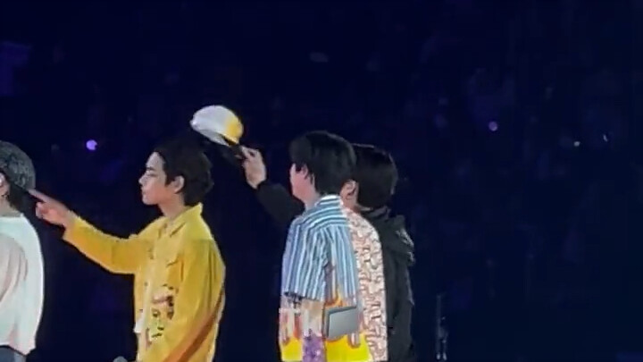 【Chính Thái】Lần đầu tiên tôi mới thấy tương tác này à [Bảo Vệ Bạch Ngọc Đường_Ồ]