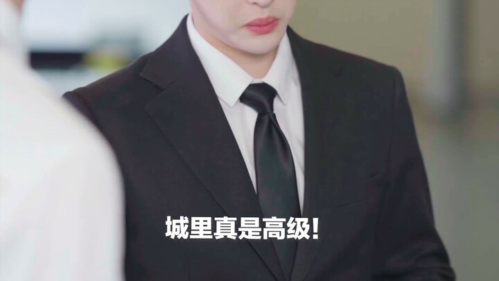 [Yi Ran] Some people appear to be workers, but secretly...