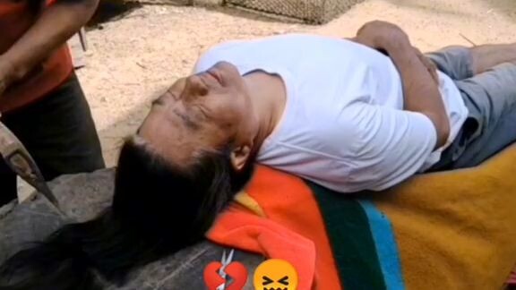 ช่างอ้อนกันงา โชทักษะการตัดผมด้วยขวาน😎