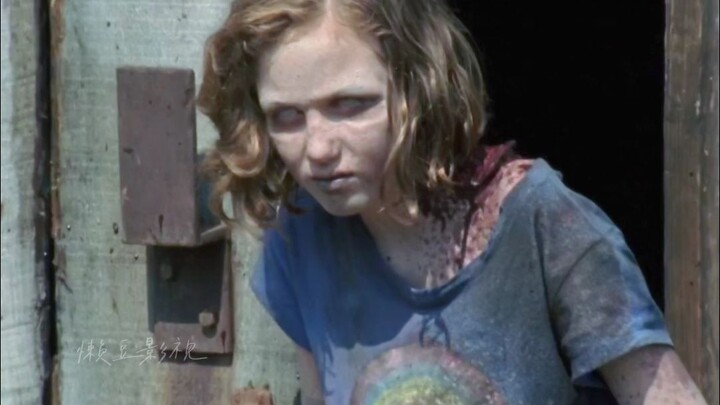 The Sophia everyone was searching for has turned into a zombie.