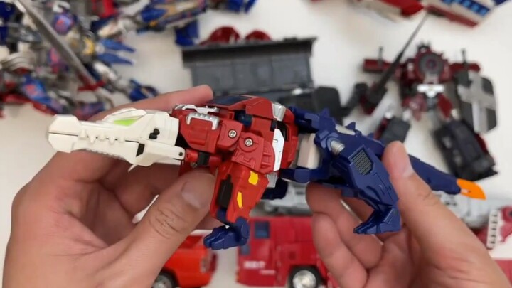 Crocodile model shows transformation into Optimus Prime humanoid toy