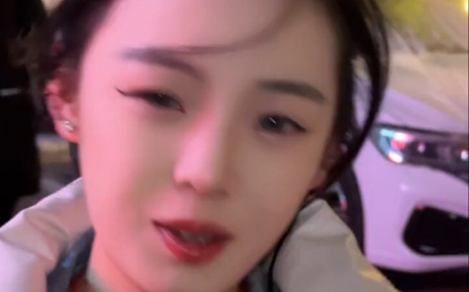 เพื่อนสาวของฉันไปอาบน้ำ พอออกมาเธอก็พบว่าบิลผิดพลาด ฉันเลยบอกว่าฉันไปฉี่ในห้องอาบน้ำนั่นแหละ