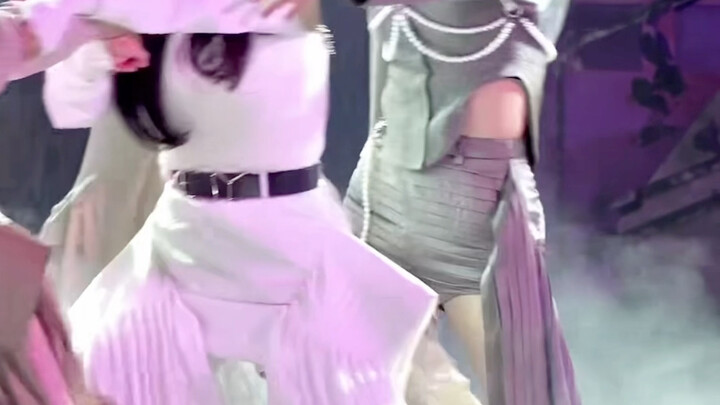 الفتيات الجميلات في فرق الكي-بوب اللواتي لا أفهم جاذبيتهن