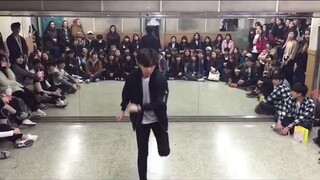 Club students cover Run + I Need U by BTS