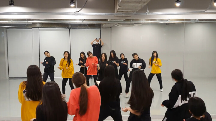 Girls' version! Practice room cover of TWICE's latest comeback song - (I CAN'T STOP ME)