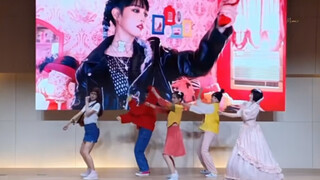 Gidle- My bag 童年回忆版  这场真的笑疯了，记不住动作的面姐好像这不是她的歌