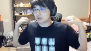 Ini sungguh terlalu mesum! Ping Bo tertawa terbahak-bahak menyaksikan tarian kuda klasik Fan Ba Ye, 