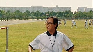 为什么要把裤子提那么高。