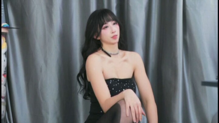 Sinar Kelinci Gigi, Siaran Langsung Terbuka, Bagian Menari yang Menarik, 19 Desember 2025