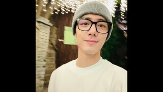 Xiao Zhan Weibo updated: Trekking through my happy hometown!