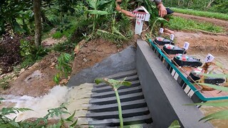 Paman Dam ditingkatkan lagi! Kedelapan pintu terbuka penuh, dan kemampuan "melepaskan banjir" sangat