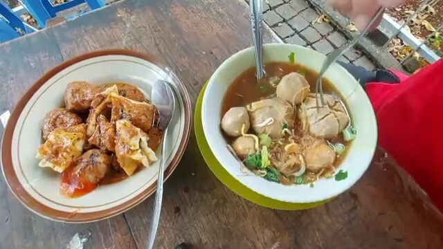 makan bakso