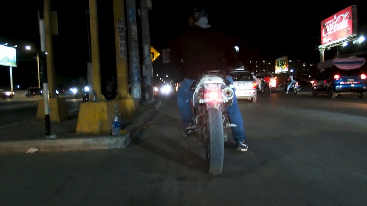 秘鲁骑行日记 03｜第一次夜骑，探索秘鲁城市的夜晚 🇵🇪🏍️🌙