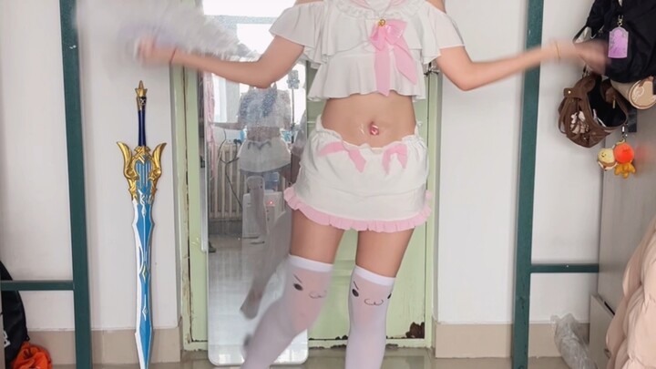 Yan Lili เต้นรำเพลง Send Bright Moon?? ?