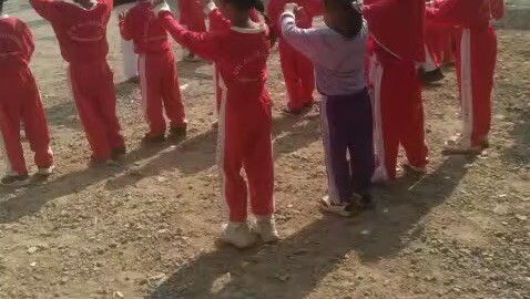 Goyang itik megal megol