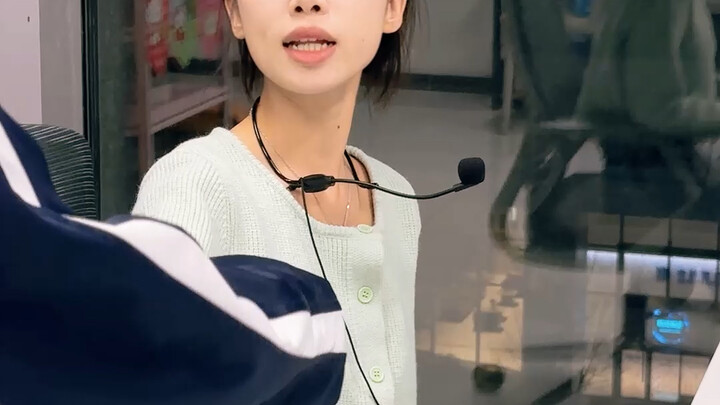 Luckily, I was quick-witted! I pulled off a "catching the turtle in the jar" move!