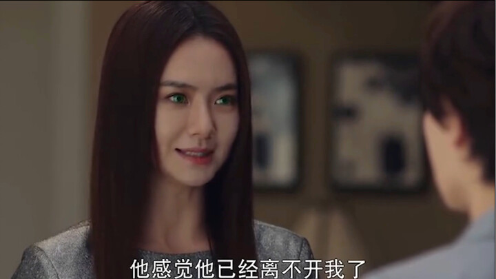 Chết thật, bà chủ này còn đổ tội cho cả robot nữa!