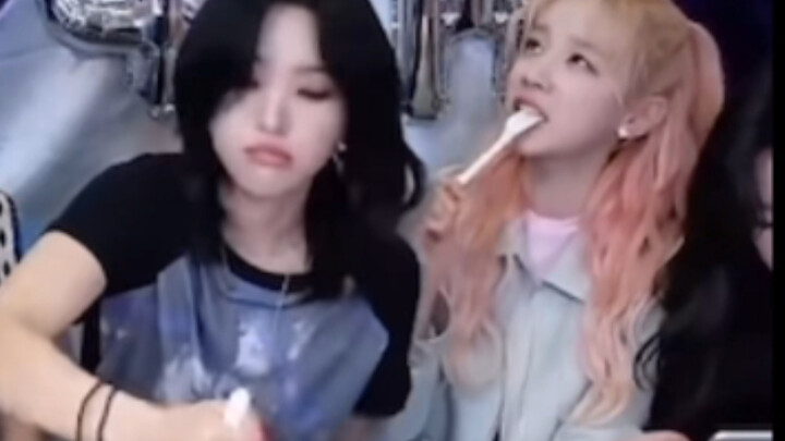 Wherever Xiaojuan is, the big blunderer Yujie doesn’t dare to mess up…