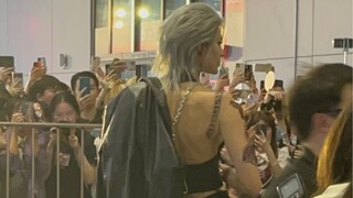 全场唯一的直女—卡琳娜