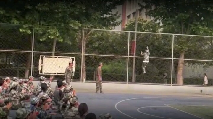 المدرب: آه آه آه آه آه آه!