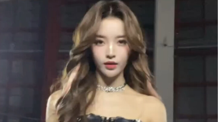 ยินดีด้วยกับการเดบิวต์! ทั้งสองคนสวยมากเลย! [Produce Camp Asia] [Qiao Yiyu] [Zeng Xueyao]