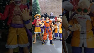 ¡Goku cuidado donde miras! #goku #shfiguartsdragonball #shfiguarts #dragonball #dragonballz #gohan