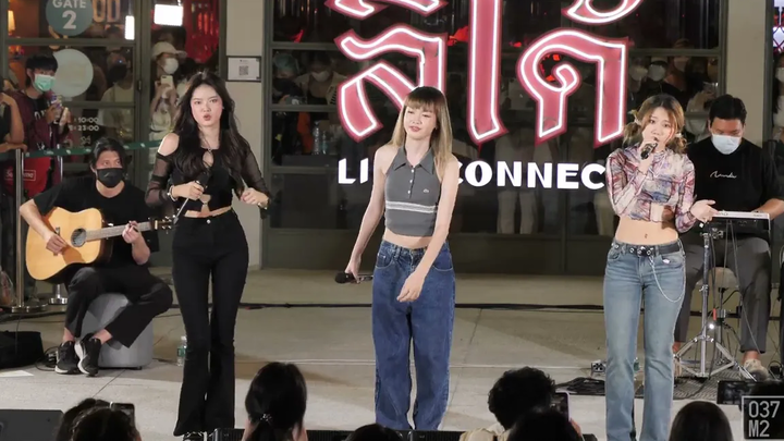 PiXXiE - แน่ใจไหม @ LIT DO! LIDO Connect Overall Stage 4K 60p 220710