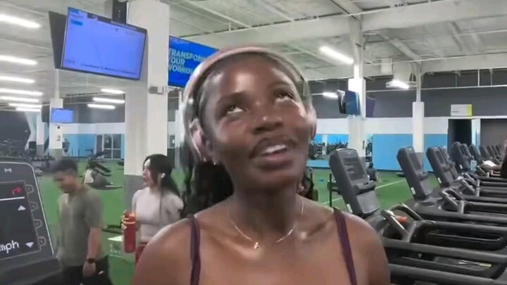 Good Person TV: The bro pretends to be a random fan and encourages her to keep posting!