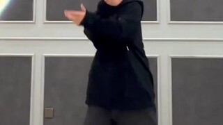 هل أنا الوحيد الذي يرى أن حركاتهم مختلفة؟            "هيا بنا نذهب معًا إلى شاطئ البرتقال"