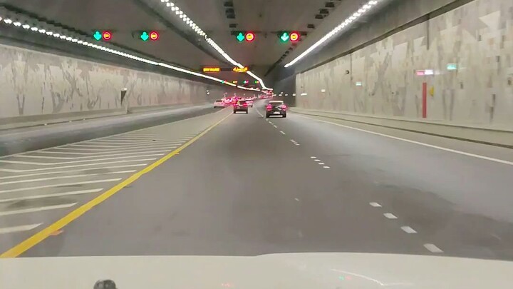 Abu Dhabi Tunnel A journey through lights, silence, and motion