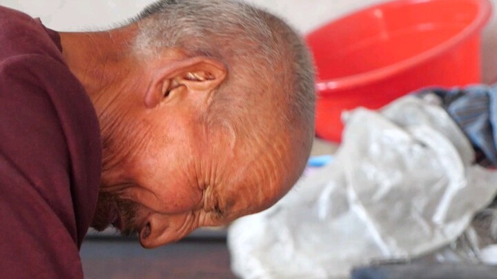 A 75-year-old man with no children has spent his entire life in a black-and-white world, and all he 