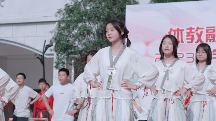 你猜她为什么是C位