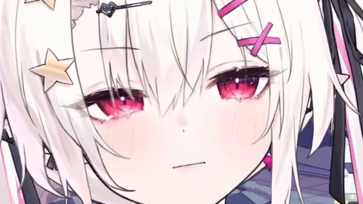 [Snow Fox] The snow fox sticks out its tongue and it turns out to be Leah's tongue