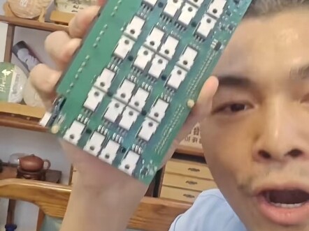 Anh em hãy ghé thăm gian hàng của chúng tôi tại Hội chợ Công nghiệp để khám phá xem ai đang giúp Lão