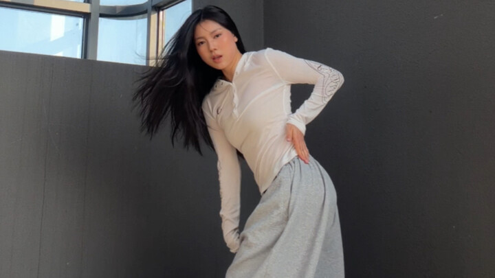 KIKI// Anymotion sướng sướng sướng