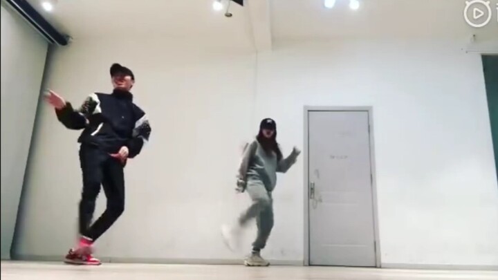 【安崎】古早舞蹈视频！今天是街舞cool girl