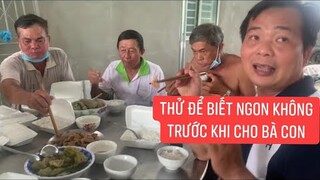 Dùng cơm  cùng các chú từ thiện với món ăn cá chả dồn khổ qua các chú vừa nấu.