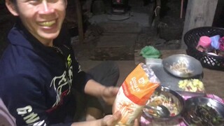 ข้าวต้มหมูผัดผักบุ้งยำไข่เยี่ยวม้า