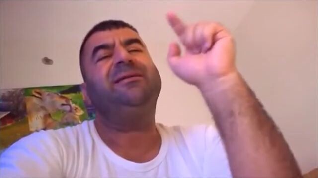 Bilge Adam Reis - İnternet alemine allah tarafından gönderildiğini iddia ediyor