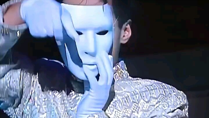“คุณลุงที่หน้าตาค่อนข้างอัปลักษณ์”