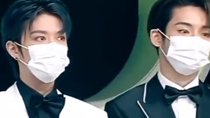 !!!يو يوان!!! عدتُ للحياة مجددًا (الرئيس القوي يكسب كلا الطرفين)