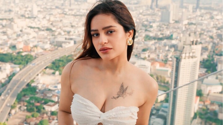 se** Girl hot Dancer