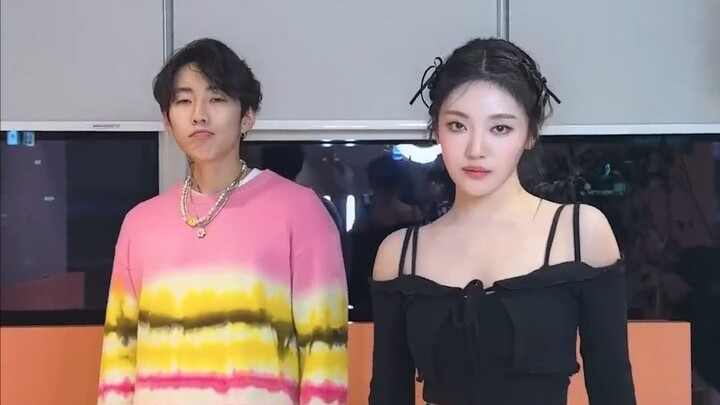 The king and queen of sketches! Park Jae-bum and Ning Yizhuo's "Drama" dance challenge!