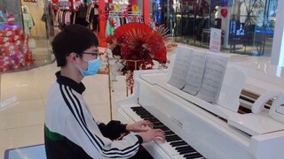 【Piano】Childhood memories! Up actually played the Pleasant Goat theme song on the piano on the stree