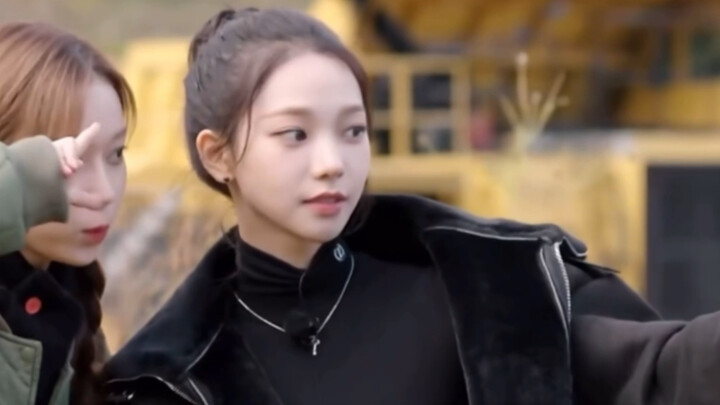 [RYU JI MIN] How can there be someone with such a perfect head-to-shoulder ratio? AI, you’re amazing