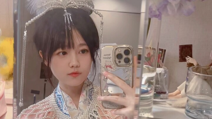 Telah mencoba banyak gaya riasan୧ ( ᵔᗜᵔ* ) ૭